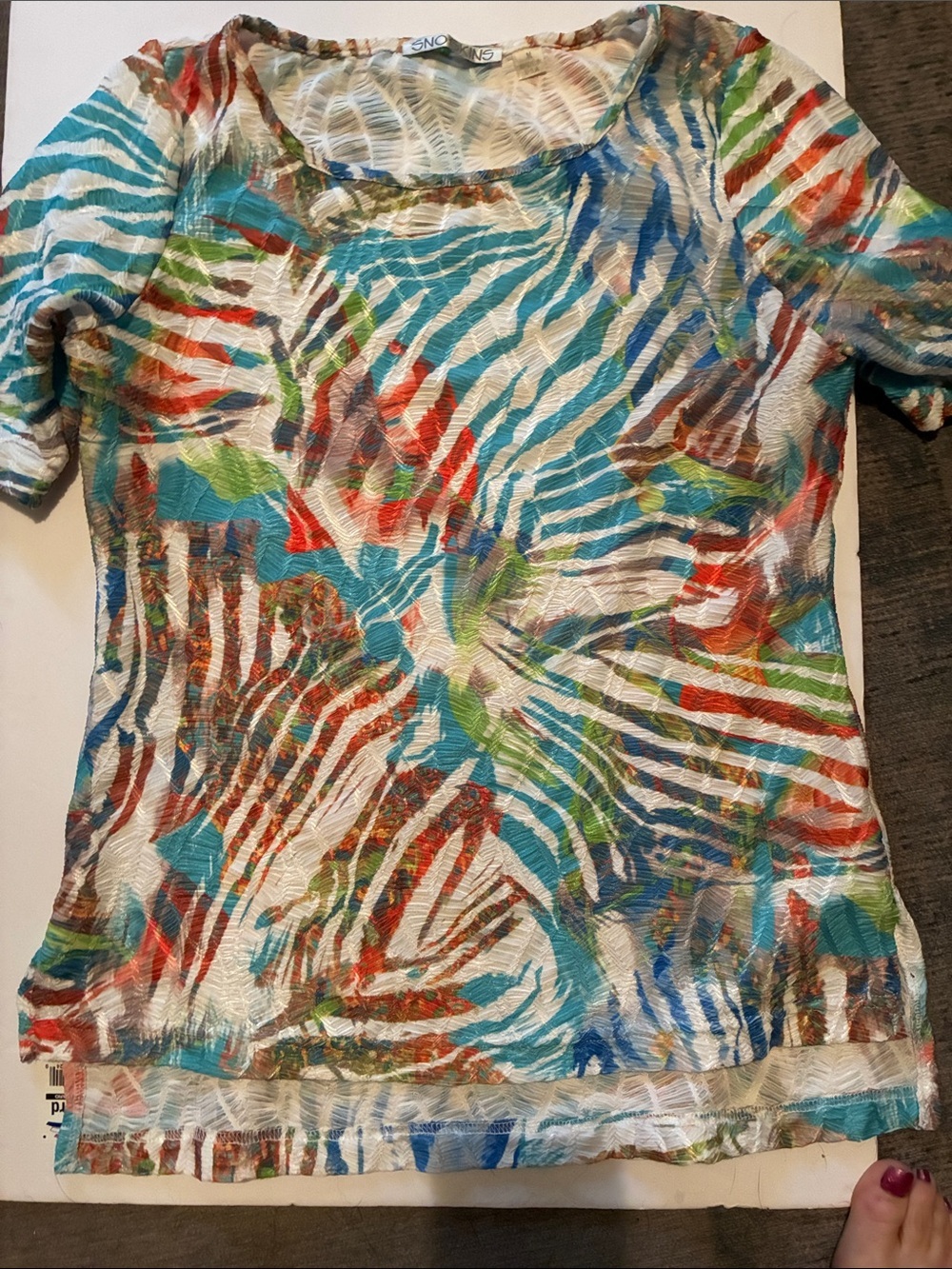 Snoskins Colorful Top Size M  Abstract Pattern